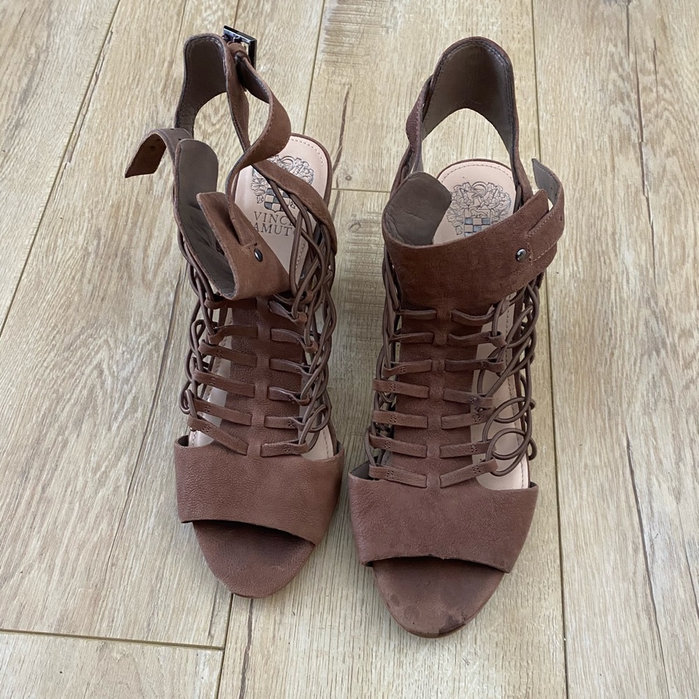 Worn once Vincent camuto pumps EUC